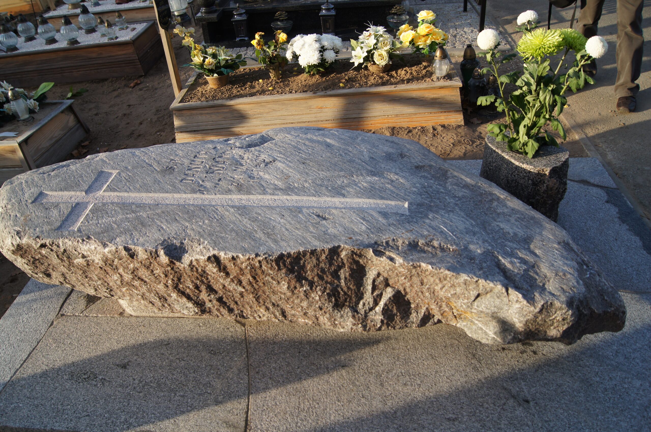 Nagrobek skałkowy #SK15 Nagrobek skałkowy #SK15