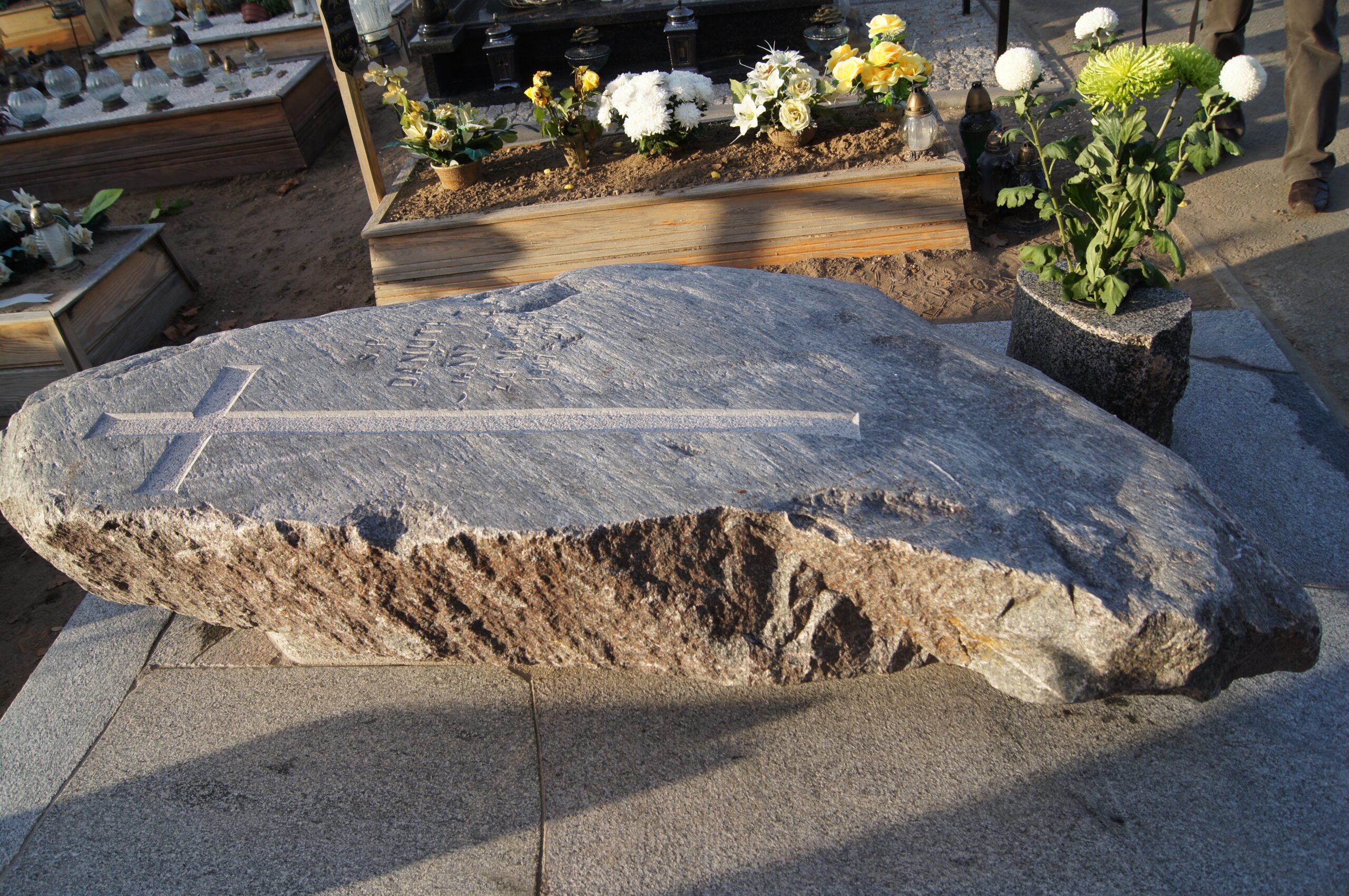 Nagrobek skałkowy #SK15 Nagrobek skałkowy #SK15