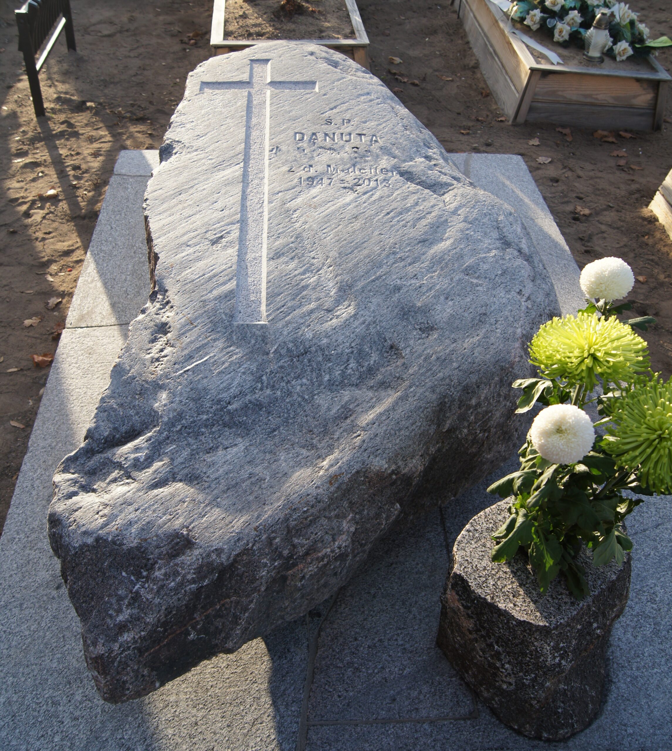 Nagrobek skałkowy #SK15 Nagrobek skałkowy #SK15