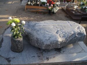 Nagrobek skałkowy #SK15