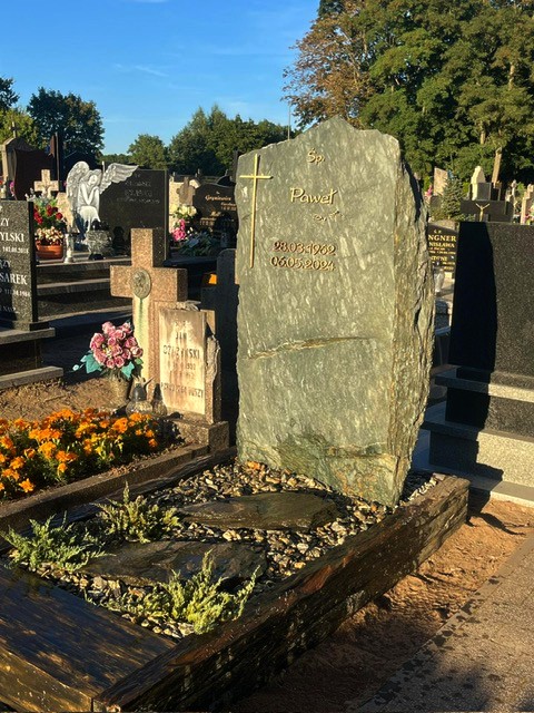 NAGROBEK SKAŁKOWY #SK34 NAGROBEK SKAŁKOWY #SK34