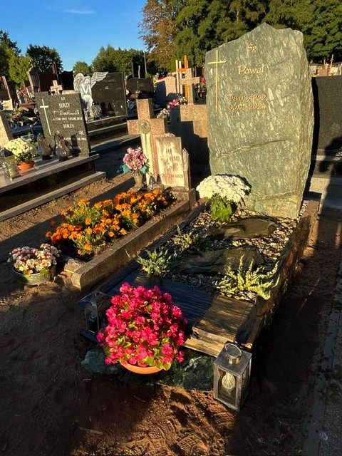 NAGROBEK SKAŁKOWY #SK34 NAGROBEK SKAŁKOWY #SK34