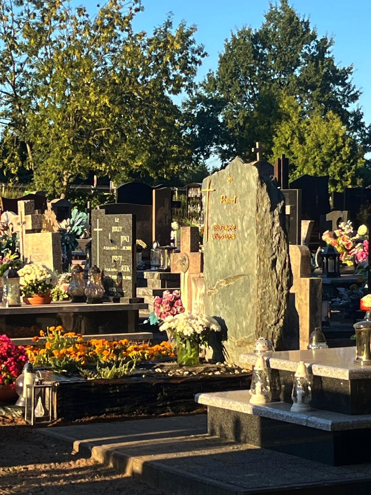 NAGROBEK SKAŁKOWY #SK34 NAGROBEK SKAŁKOWY #SK34