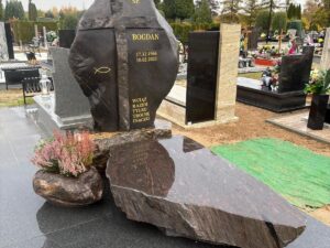 NAGROBEK SKAŁKOWY #SK36